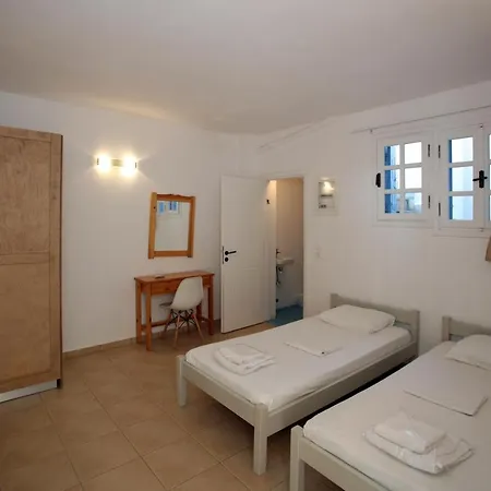 מלון דירות St George Village