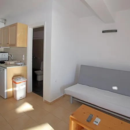 St George Village באטסי