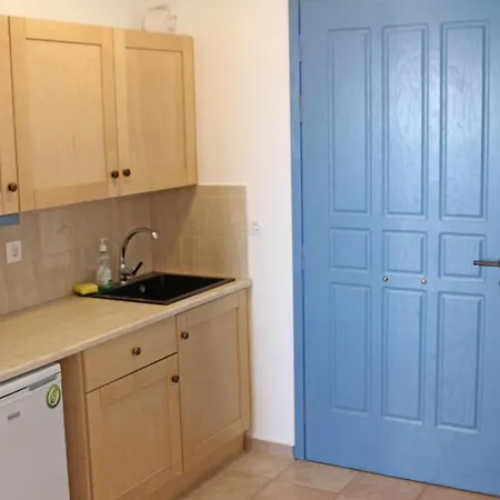 מלון דירות St George Village