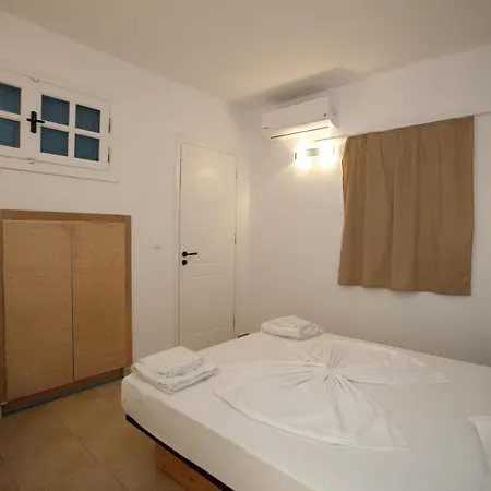 St George Village 2* Batsi (Andros)