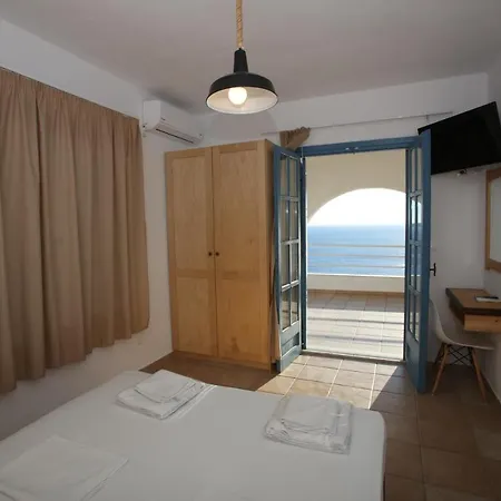St George Village Aparthotel Batsi (Andros)